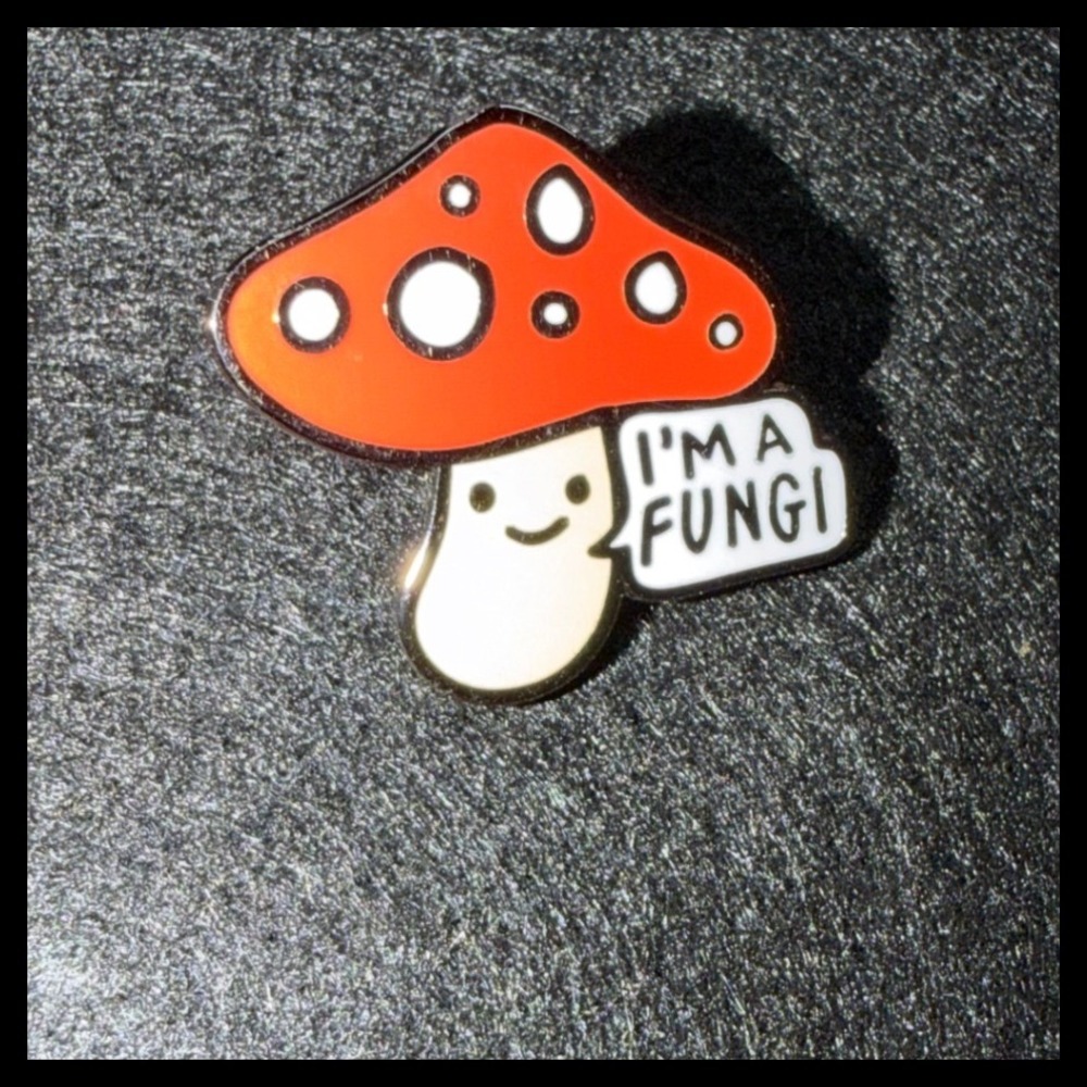 Unbranded Mushroom Enamel Pin Mens Womens Red Pun Fun‎ Guy Lapel Accessory